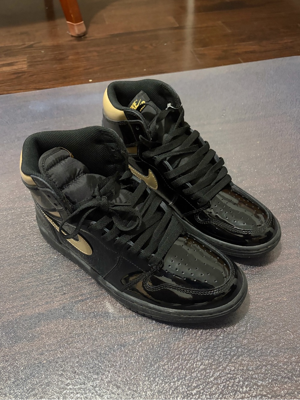 Air Jordan 1 Black Metallic Gold